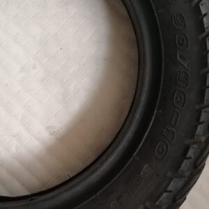 Neumático 90/90-10 50L