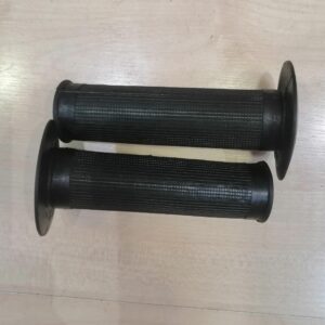 Juego puños moto clásica.