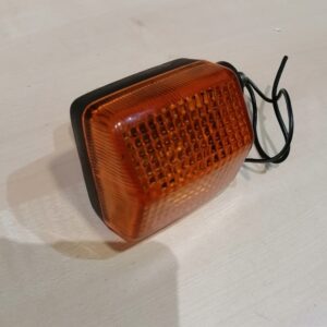 Intermitente para Honda modelos CB250, Africa Twin 650/750, Dominator y Transalp 600.