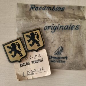 Juego 2 emblemas/logos  Peugeot de origen Movesa.