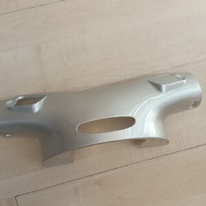 Carcasa manillar para scooter 125 cc Bashan color gris plata.